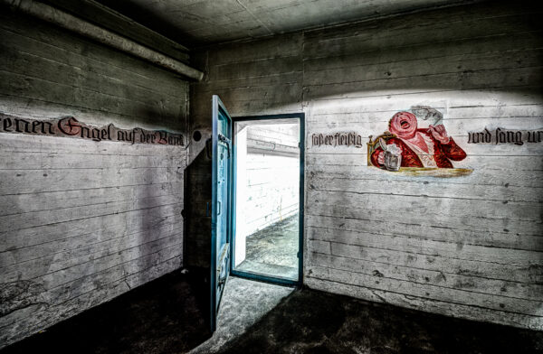 Berlin Tempelhof - The shelter # 5 - Art for the children