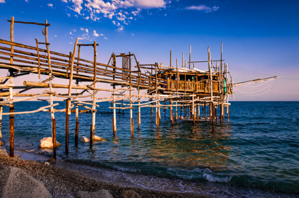 Trabocchi: the tailspin of the giant spiders jetting on the sea - Trabocco Valle Grotte