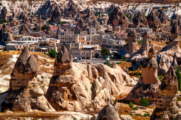 Wonders of Cappadocia - Göreme - The town among the fairy chimneys